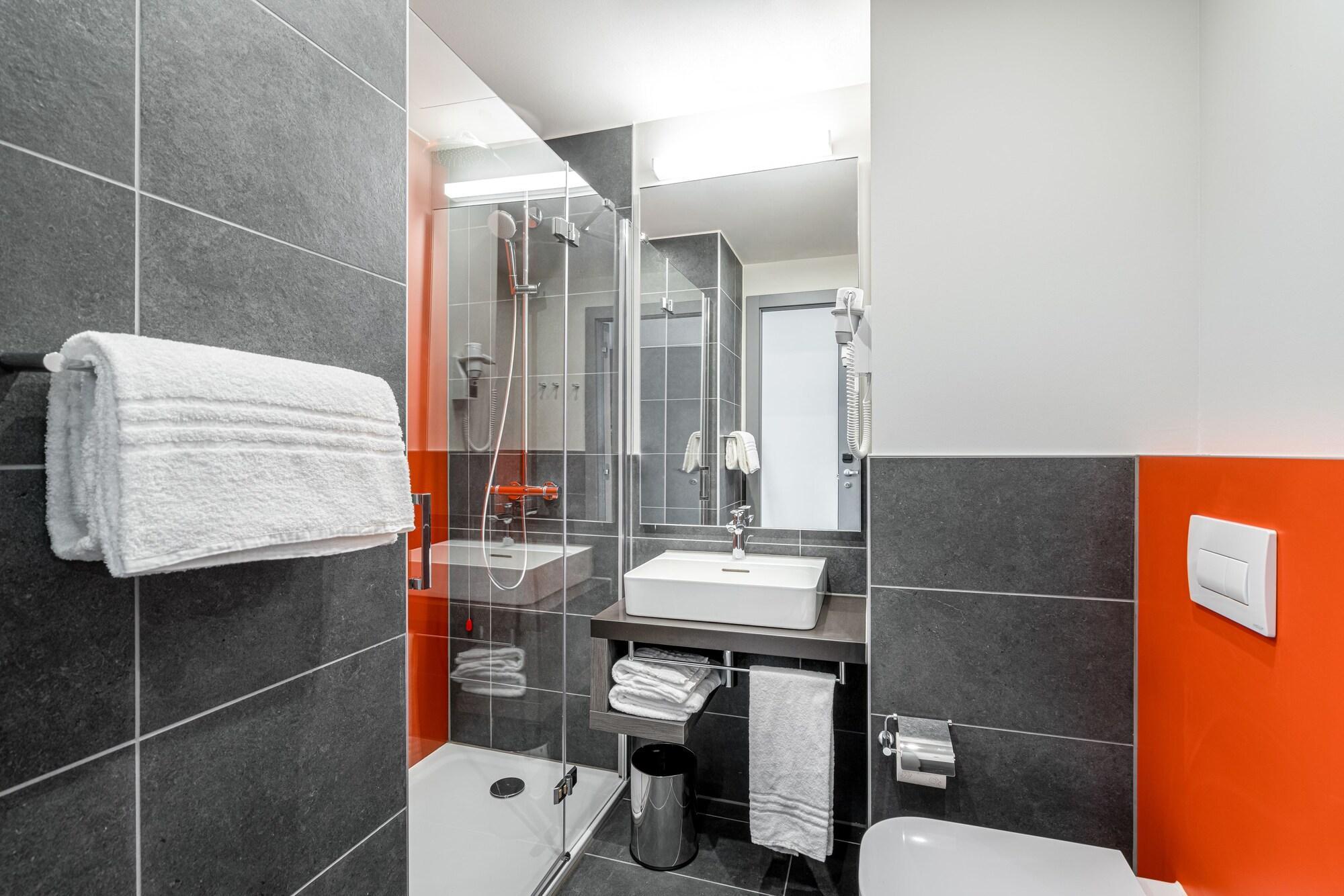 Campanile Venice Hotel